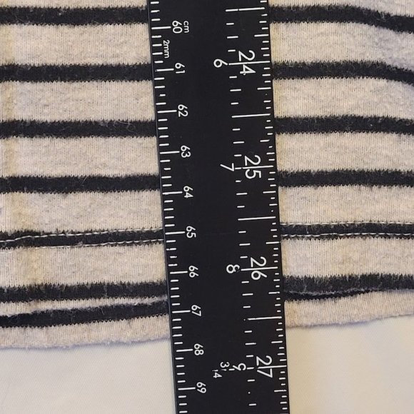 Old Navy Black White Striped T-Shirt Plush Knit Tee Top Size M - Picture 7 of 9